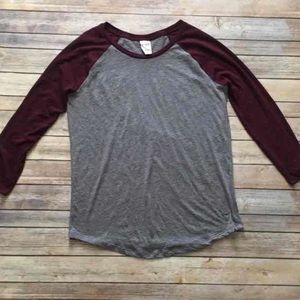 VS Pink baseball tee maroon/gray large